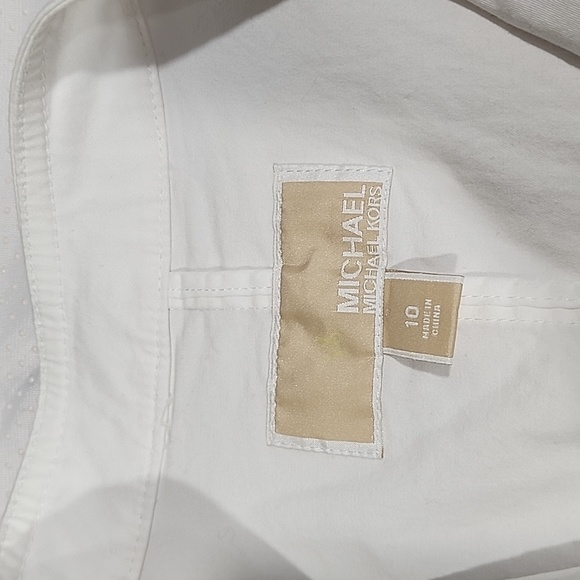 Michael Kors White Zippered Jacket. 10 - Picture 11 of 16